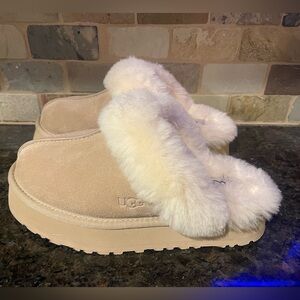 UGG Women's Sand Disquette